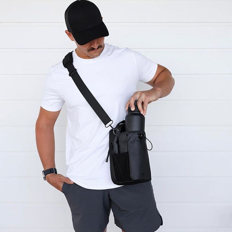 ساك رياضي بمغناطيس + جوج ديال الحمالات مجاناً